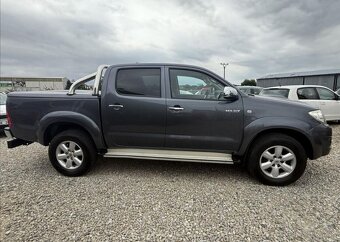 Toyota Hilux 3,0 D-4D AUTOMAT 4X4 126kW nafta automat 127 kw - 4