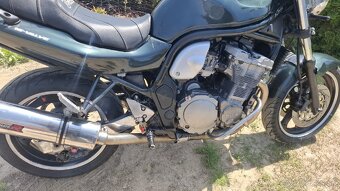 Suzuki Bandit 600 - 4