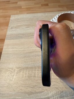 iPhone 15 Black 128GB - 4