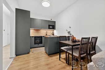 Moderný 2-izbový byt s loggiou a parkovaním – Geologická, Po - 4