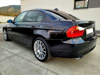BMW 330i - 4