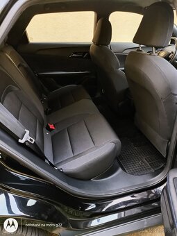 MG MG4 Elektricke - 4