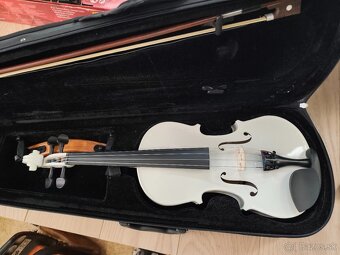 Husle gear4music - 4