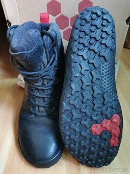 Vivobarefoot tracker FG 46 - 4