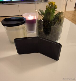 Samaung Z flip - 4