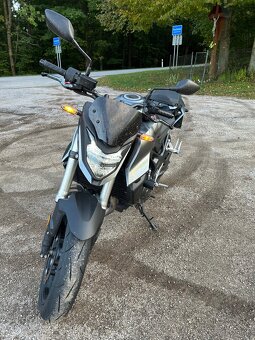 Honda hornet 750 - 4