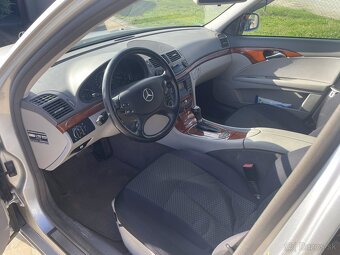 Mercedes Benz E 220 - 4