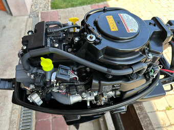SUZUKI DF 15 AES EFI Závesný lodný motor 15 HP - 4