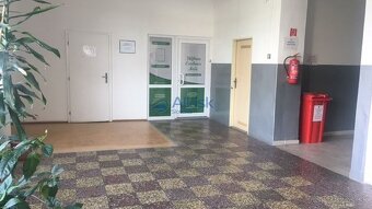 Priestory v centre mesta na rôzne podnikateľské účely - cena - 4