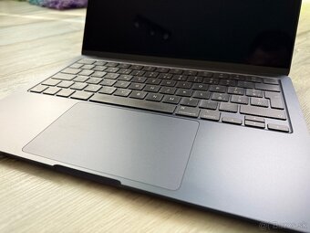 Apple Macbook Air 13 M2 22 / 16GB RAM / 512GB HDD / 92% Bat - 4