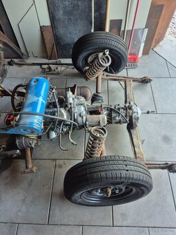 Zadná náprava s motorom Škoda 120 - 4