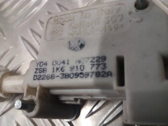 ZÁMKY DVERÍ - OCTAVIA 2, GOLF 5, TOURAN - 4