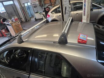 Predám Náhradné diely Honda civic 8G - 4