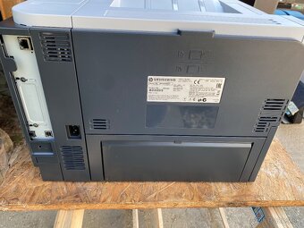 2x HP LaserJet P3015 stav náplne čierna 70% a 80% - 4