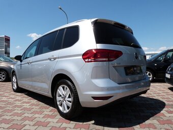 Volkswagen Touran 2.0 TDI Comfortline - 4