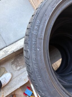 205/45 r16 - 4