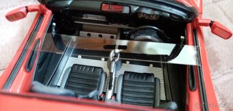 Model 1:18 LOTUS Elise 111s 2003 - 4