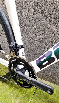 Bianchi Oltre XR3 Disc Ultegra Di2 12sp nový bike - 4