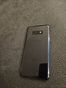 Samsung galaxy s10e - 4