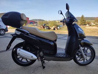 Piaggio Carnaby 125 - 4