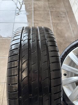 Elektróny na letných pneu R17 - 4