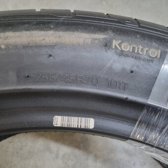 Letné pneumatiky 255/45 R20 HANKOOK - 4