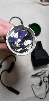 Výkonná baterka klarus xt 30r.1800lm. - 4