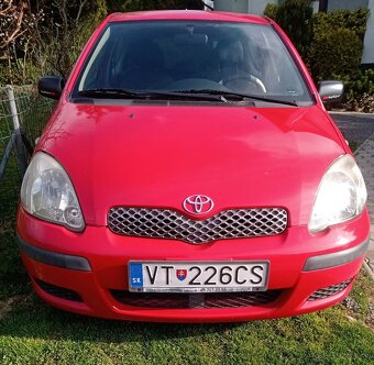 Predám Toyota Yaris,r.v 2004, 3 dverová - 4