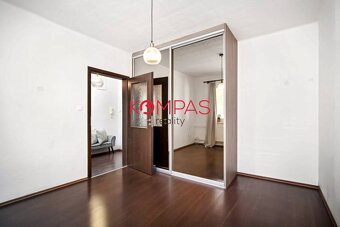 SLNEČNÝ 1 IZBOVÝ BYT S LODŽIOU PO KOMPLETNEJ REKONŠTRUKCII – - 4
