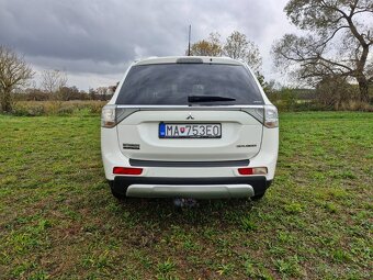 Predám Mitsubishi Outlander 2,2 DI-D, 4WD - 4