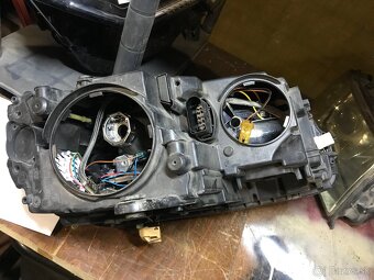 Škoda octavia 3 ľavý svetlomet - 4