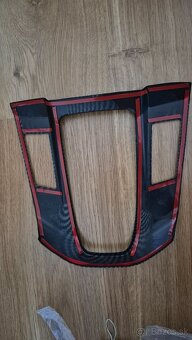 Kryt okolo tlacidiel a radenia Honda cr v 5 - 4