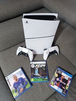 PS5 Slim - 4