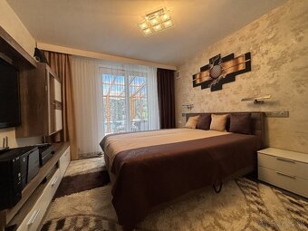 PREDAJ, NADŠTANDARDNÝ RODINNÝ DOM, SVIT - 4