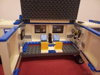 LEGO City 7288 Mobile Police Unit - 4