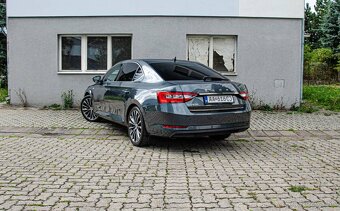Škoda Superb 2.0 TDI SCR DSG - 4