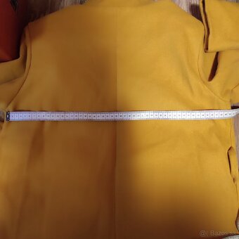 Dlhý žltý kabát - 4