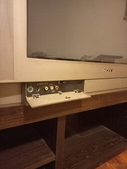 Sony Trinitron - 4