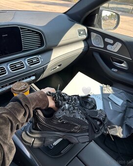 Balenciaga 3XL - 4