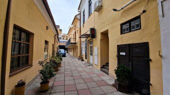 VIVAREAL Prenájom zariadenej kancelárie, centrum mesta , pr - 4