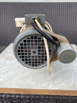 Elektromotor s prevodoukou - 4