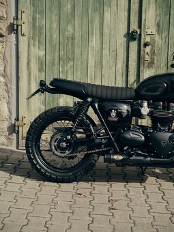 Triumph Bonneville T120 Black - 4