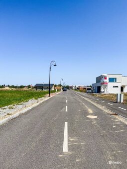RADO | Posledné 2 pozemky | 600 m² s projektom na 4-izbový d - 4