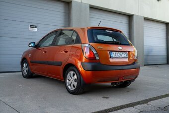 Kia Rio 1.4i - 4