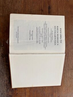 Biblia Hebraica Stuttgartensia - 4