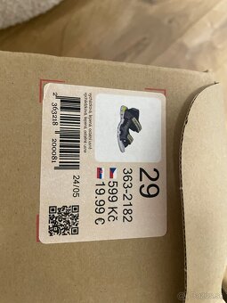 Vhlapčenské topánky veľ. 29 BAŤA - 4