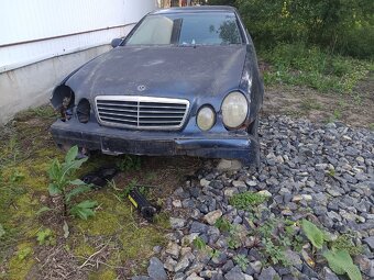 Rozpredám Mercedes Benz CLK 200 - 4