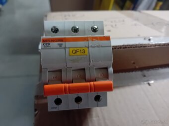 Elektroinštalačný materiál - 4