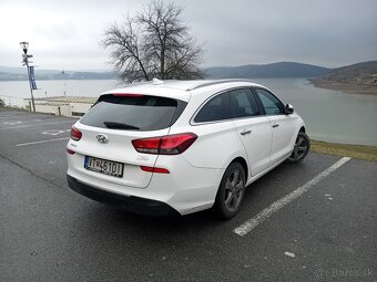 Hyundai i30 1.6 crdi rv2018 - 4