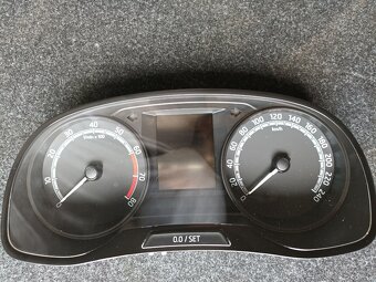 Fabia III rádio - 4